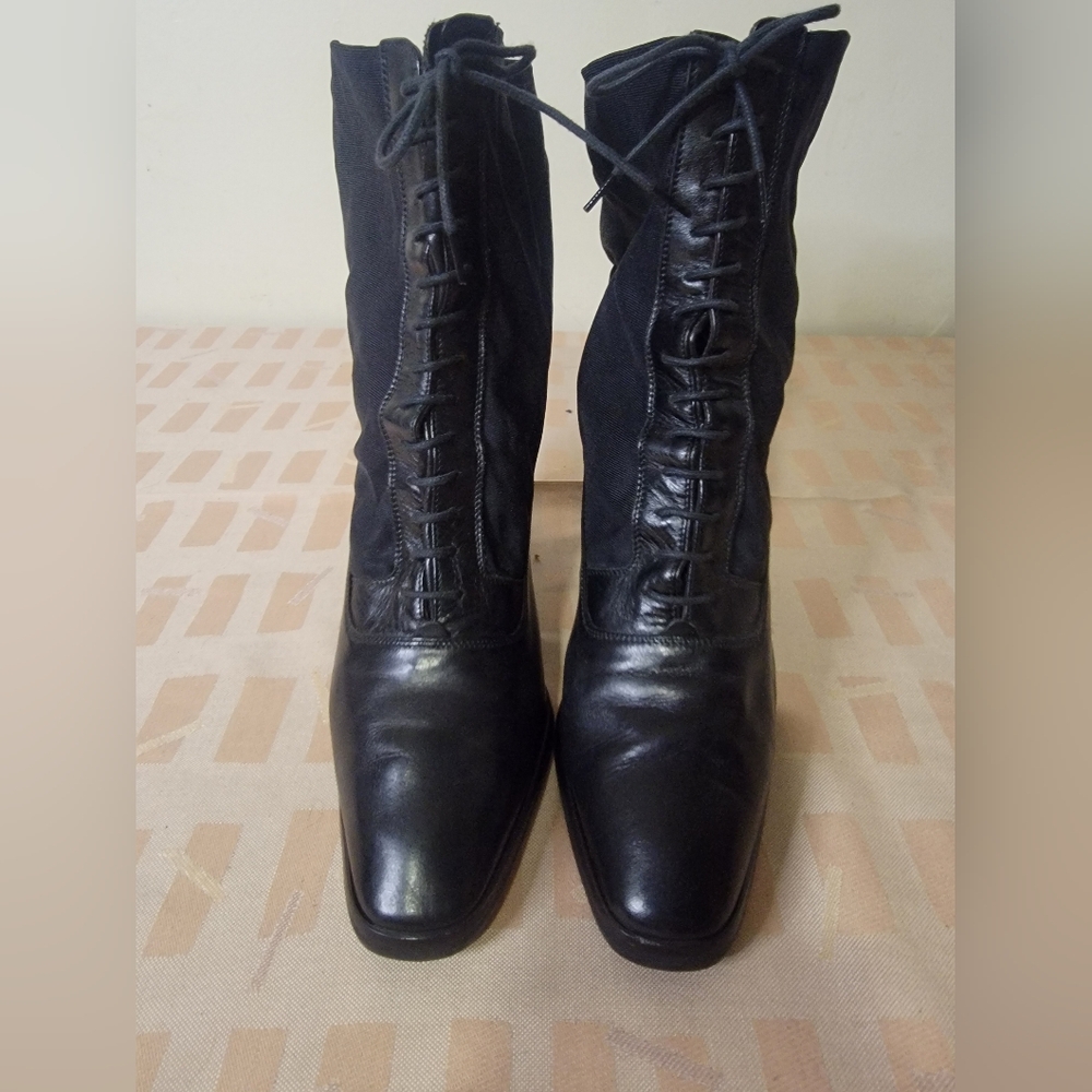 Armando Pollini Vintage Victorian Style Leather lace-up ankle booties - Picture 2 of 8